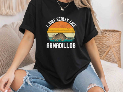 Vintage Armadillo T-Shirt, Retro Armadillo Lover Tee, Funny Animal Graphic Shirt, Unisex Nature Gift, Wildlife Enthusiast Gift