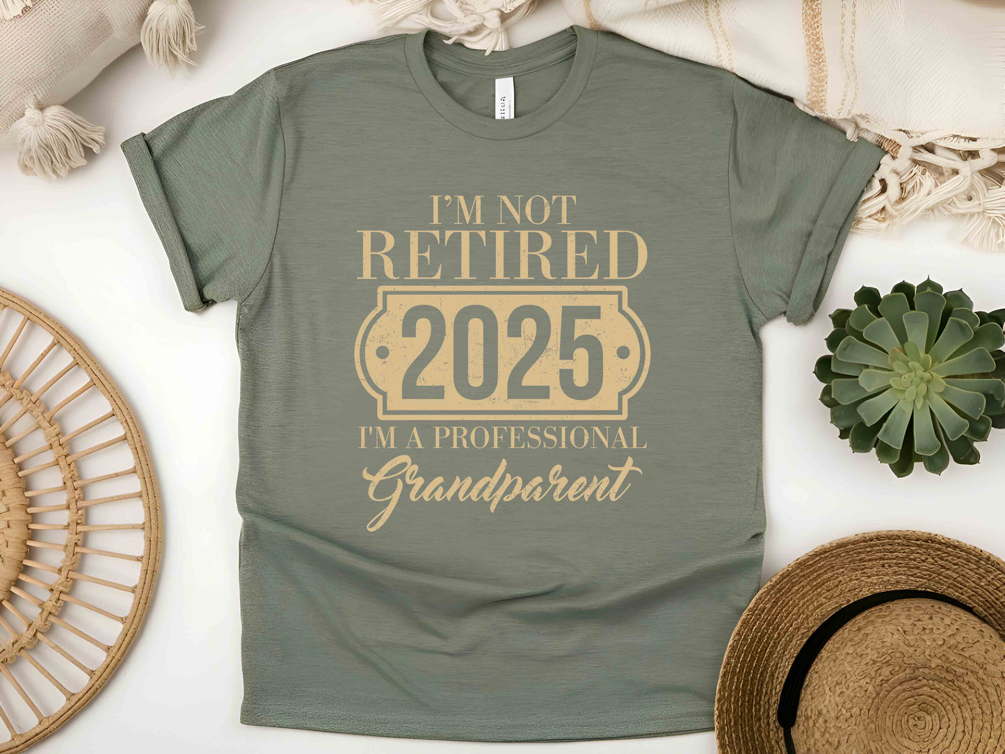 I'm Not Retired I'm a Professional Grandpa T-Shirt – Funny Retirement Gift for Grandfather, Vintage Graphic Tee, Perfect for Proud Granddads