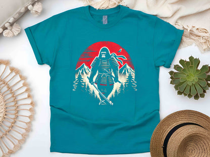 Samurai Gorilla Retro Forest T-Shirt – Vintage Japanese Art Style, Nature-Inspired Graphic Tee, Unisex Adventure Apparel, Unique Wildlife Design