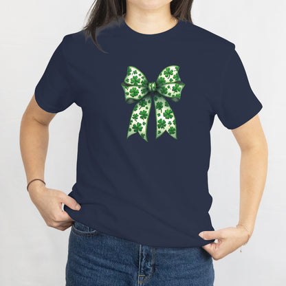 Retro Coquette Bow St. Patrick’s Day Unisex Tee – Lucky Clover Vintage Shirt